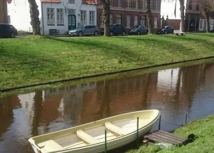 In Mit Garten By Interhome * Friedrichstadt